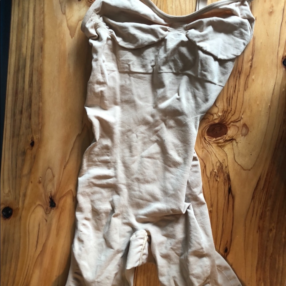 SKIMS sculpting bodysuit mid thigh
